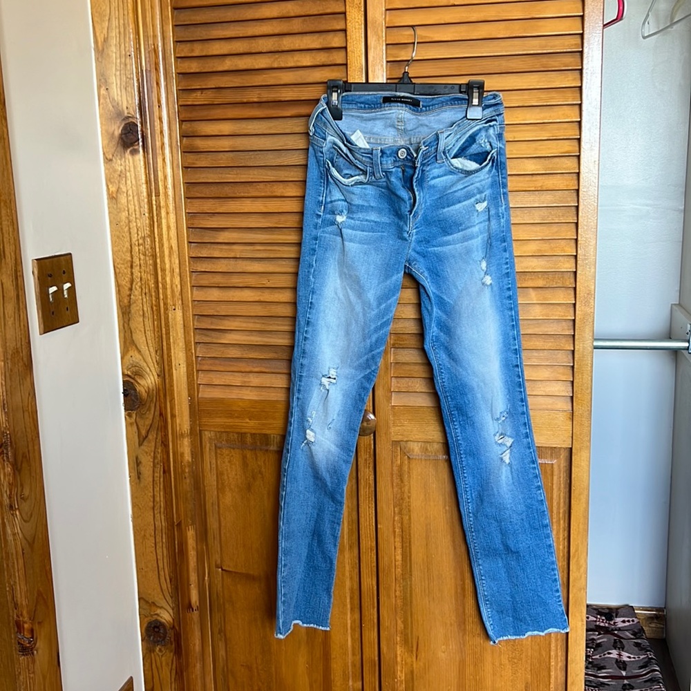 Flying monkey mid rise 25 skinny jeans light wash raw hem